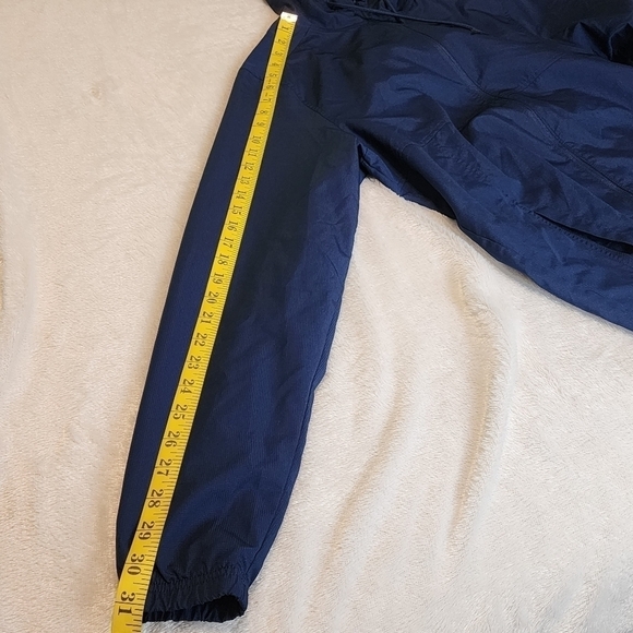 Under Armour size Small Navy rain jacket - Picture 8 of 10